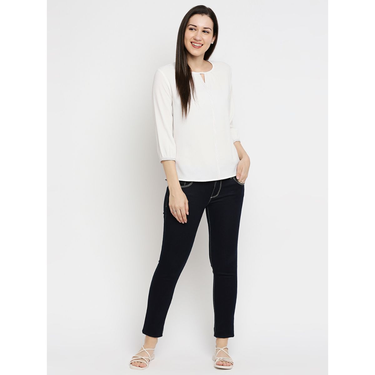 Mantra white solid key hole top